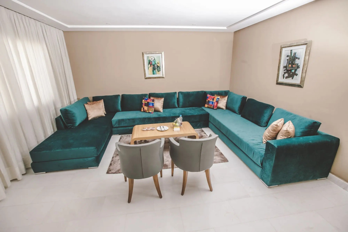 New Art's DownTown Hotel