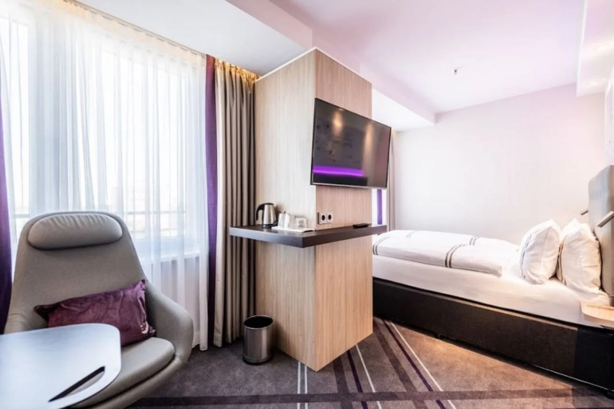 Premier Inn Cologne City Sud Hotel