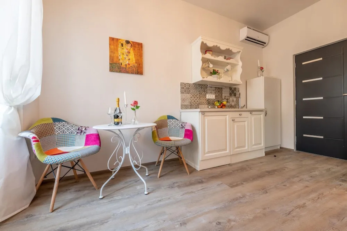 Old City Studios 2 - Adults only