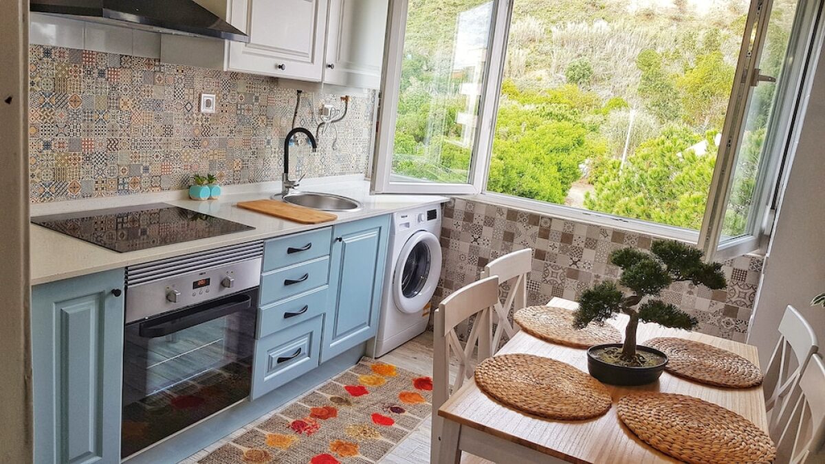 Caparica Cliff View by Host-Point