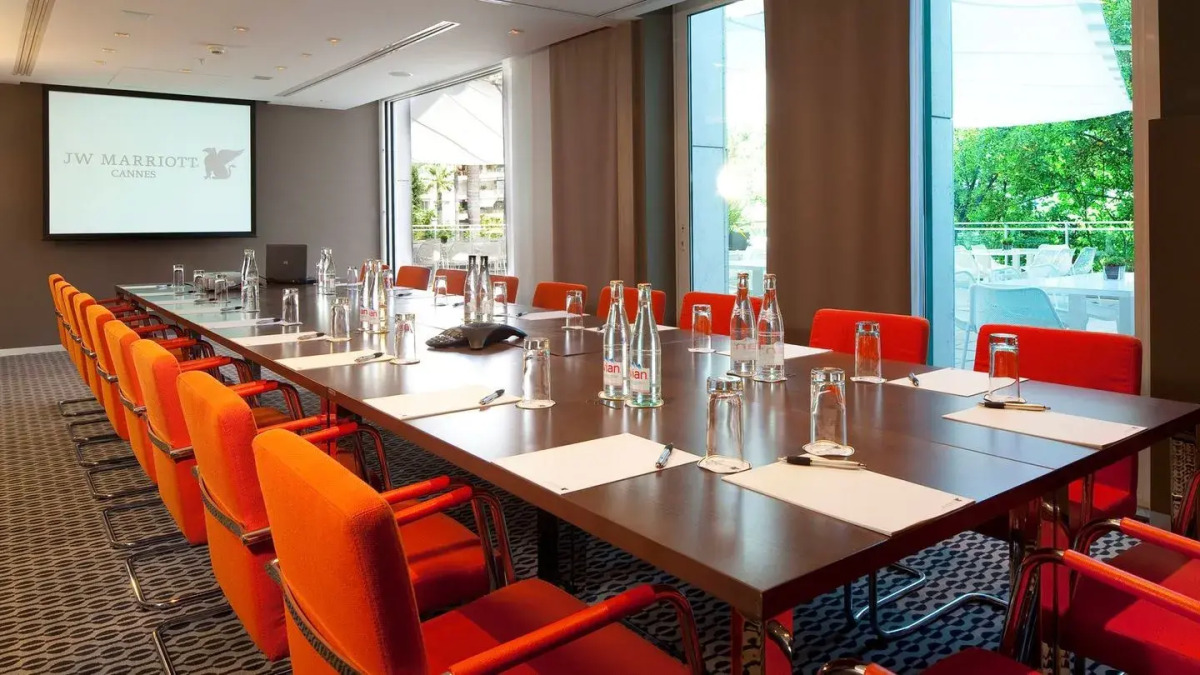 Отель JW Marriott Cannes