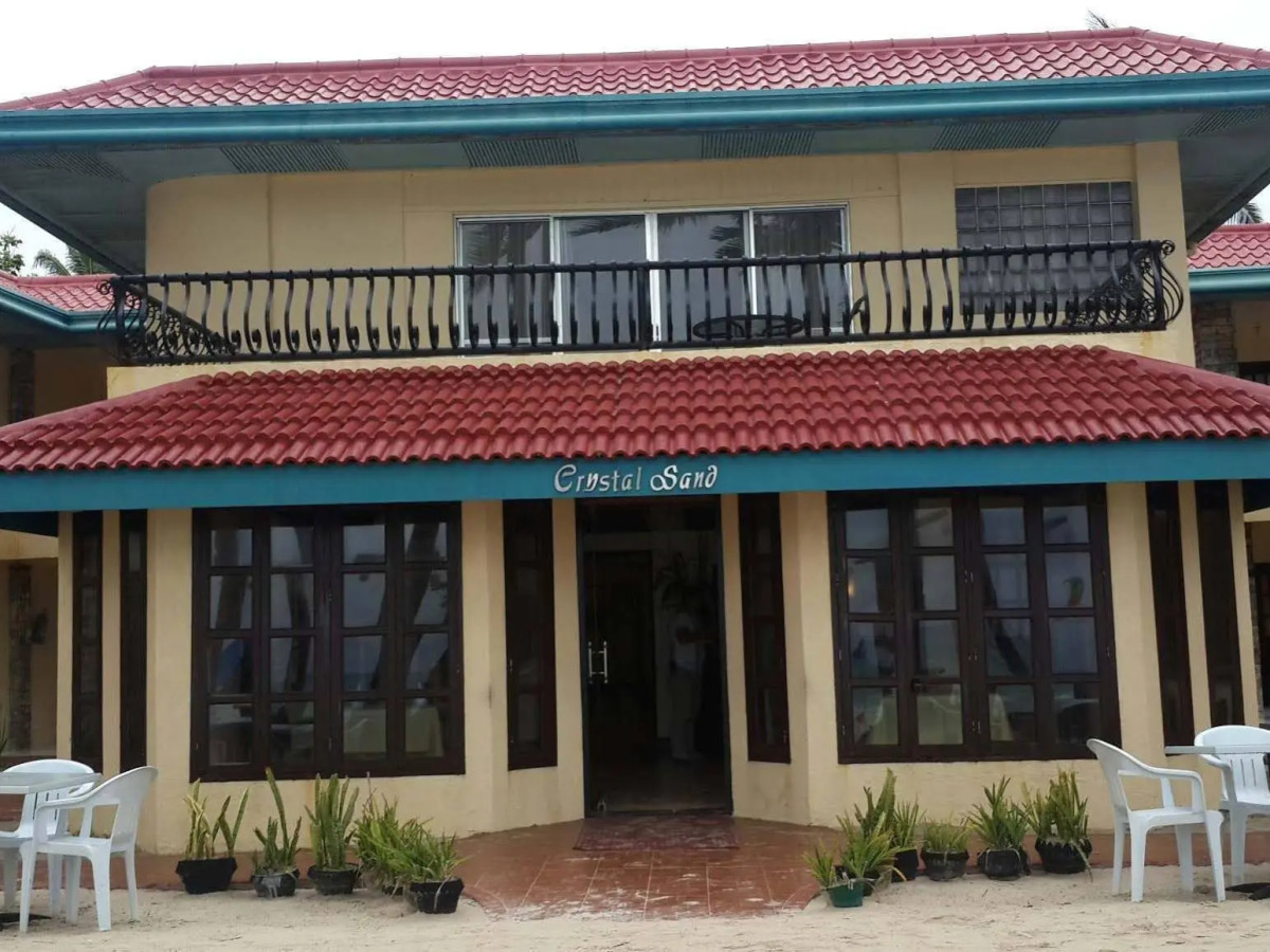 Henann Crystal Sands Resort