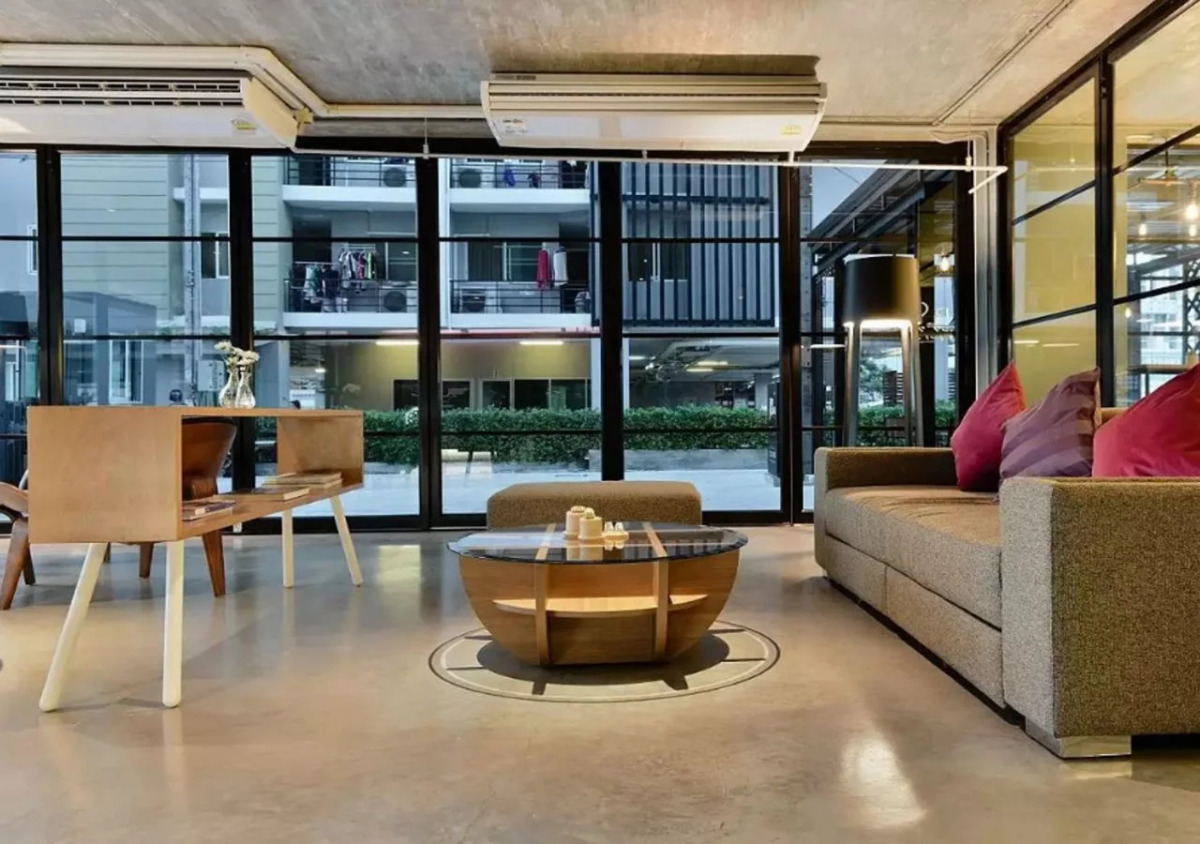 De Botan Srinakarin Hotel & Residence