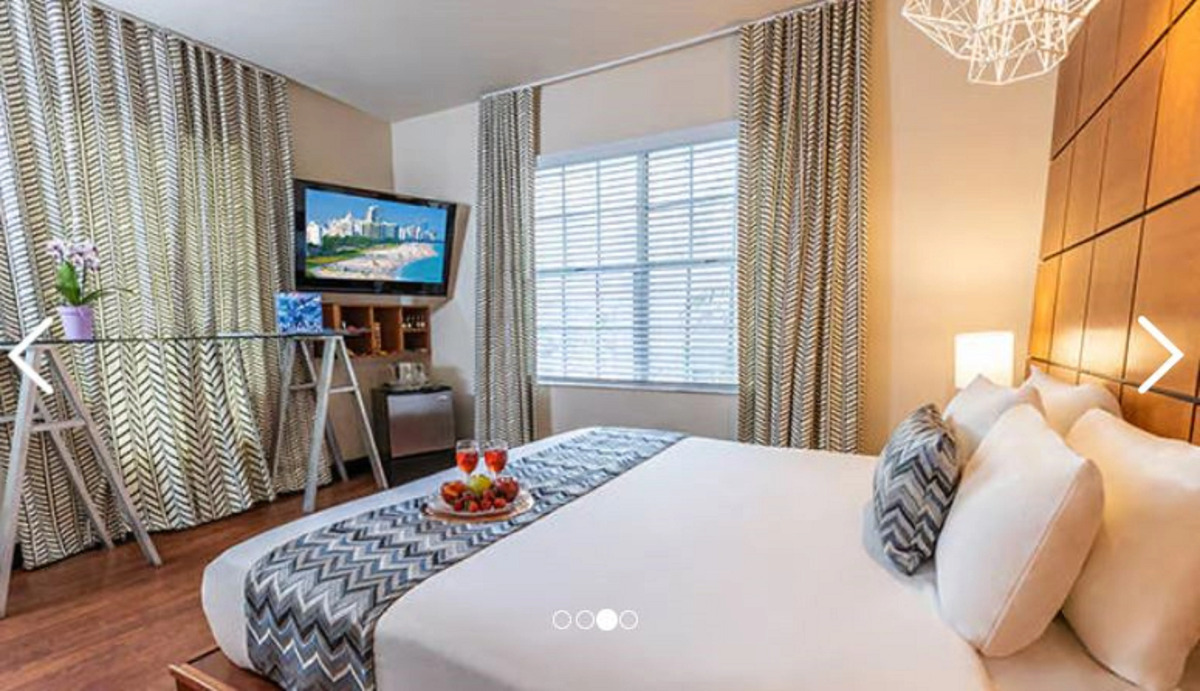 Chesterfield Hotel & Suites