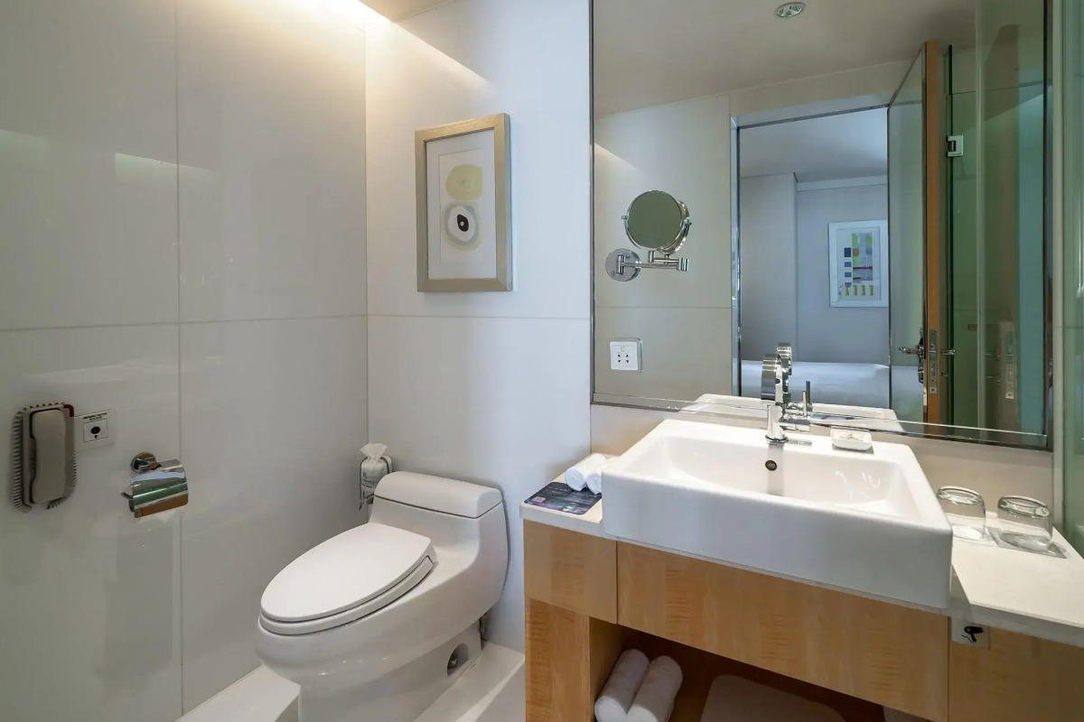 Отель Renaissance Shanghai Yu Garden