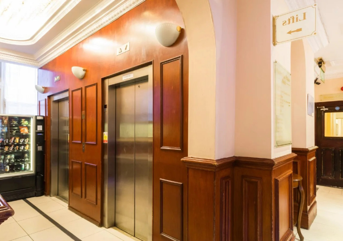 Pembridge Palace Hotel