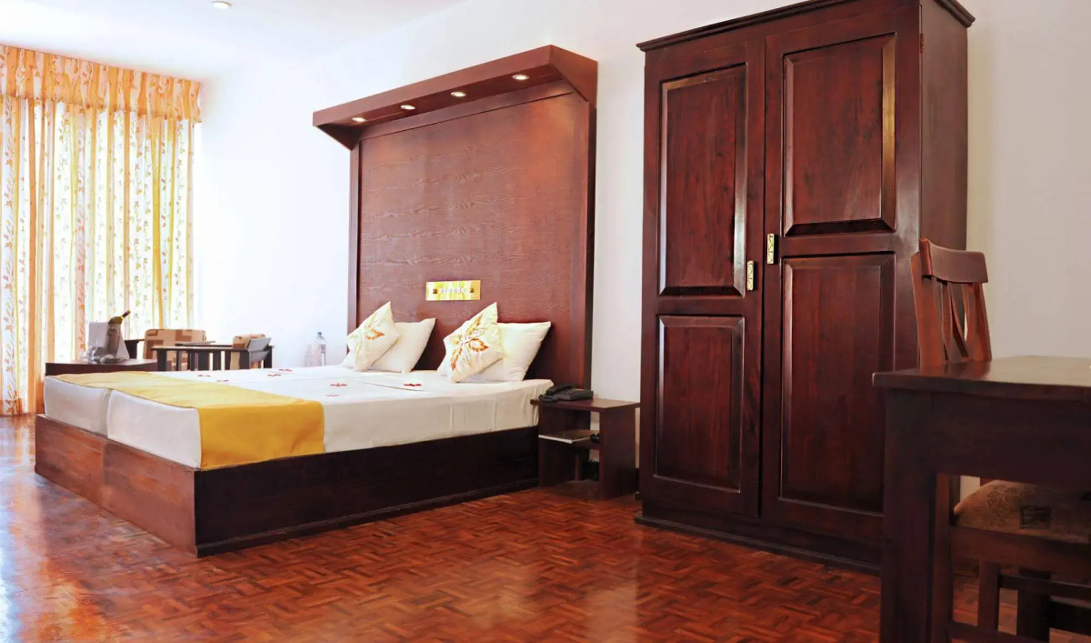 Golden Star Beach Hotel