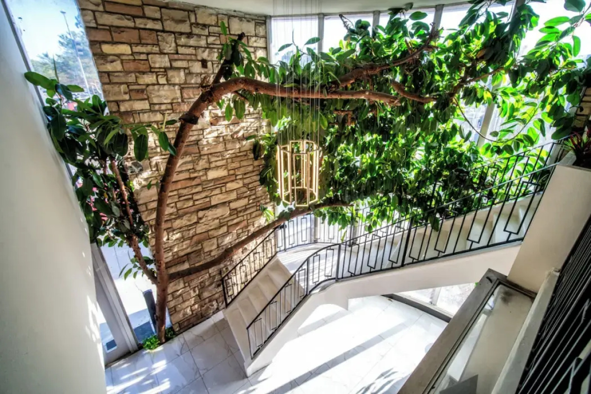 Bevonshire Lodge Motel