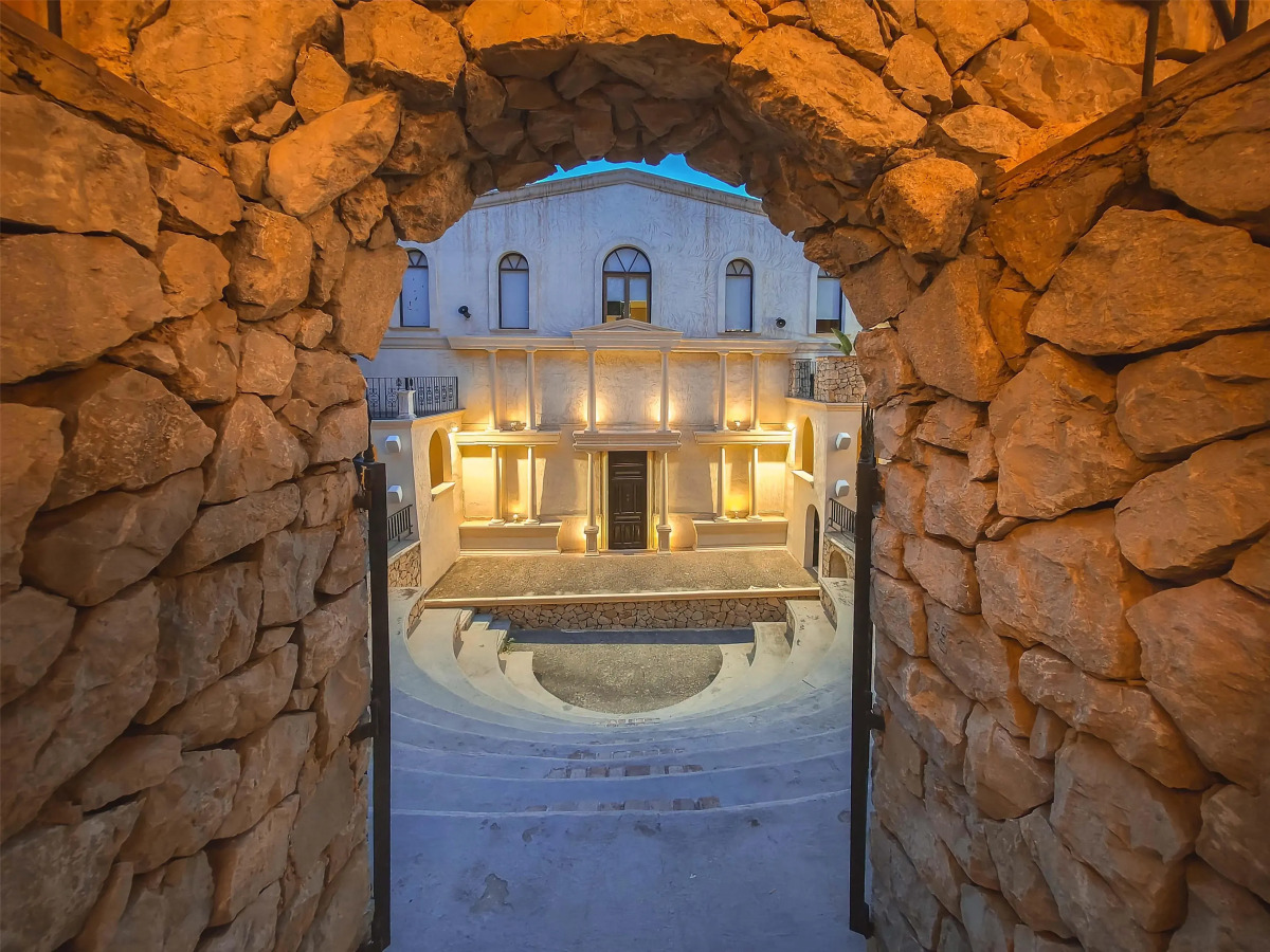 Occidental Pueblo Acantilado