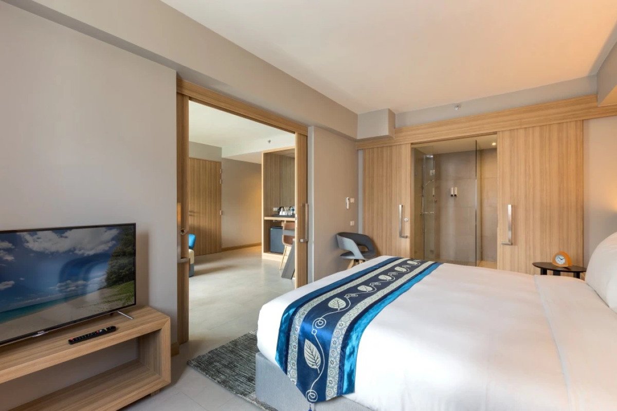 Отель Journeyhub Phuket Patong