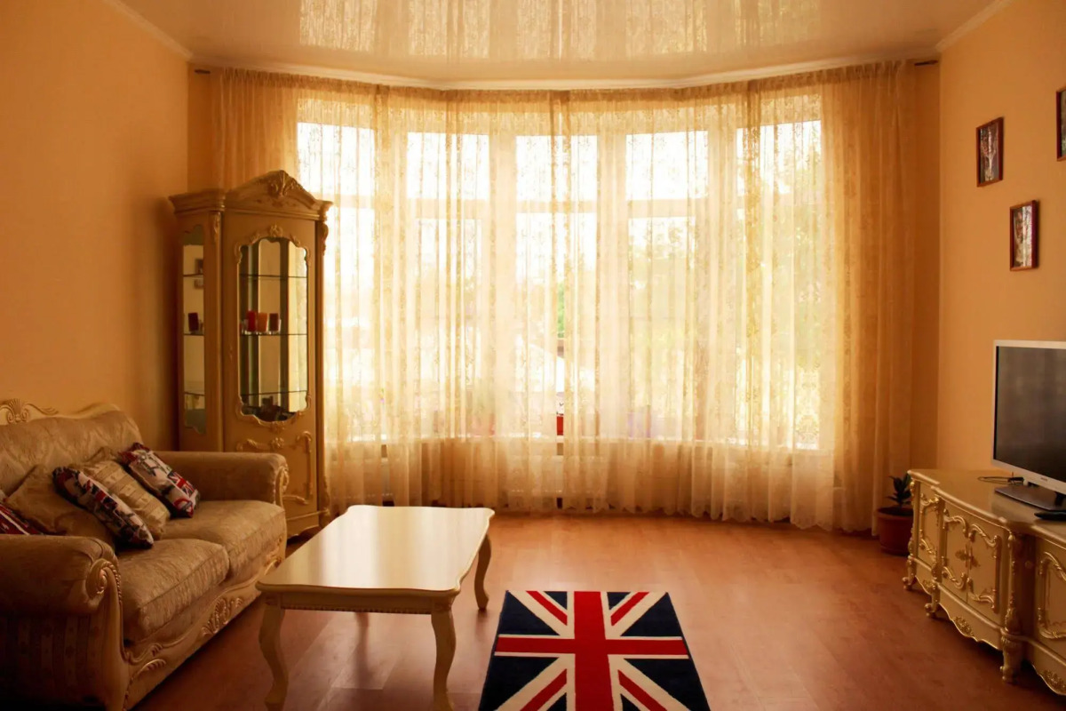 Sherlock Homes Art Hostel