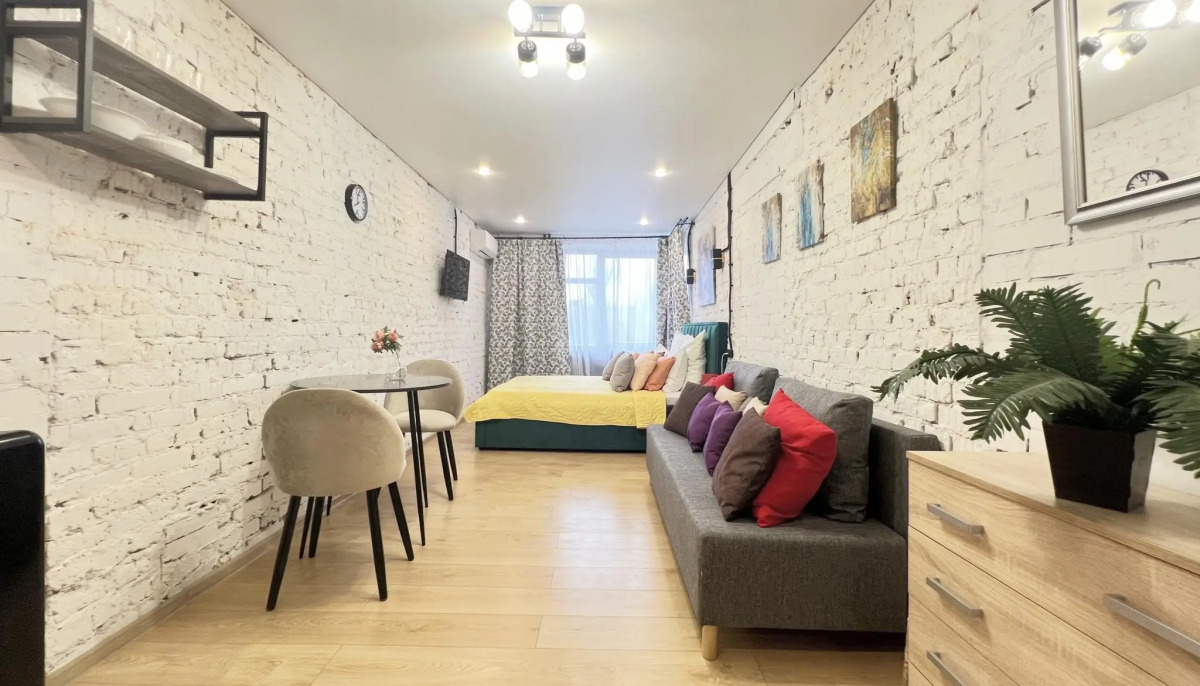 Уютная атмосфера на улице Содружества