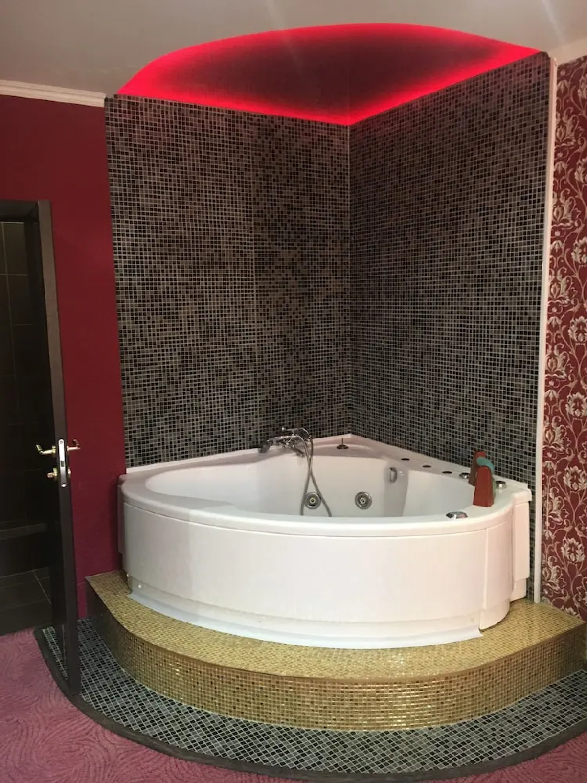 Мини-Отель ЭРЗИ КЛАБ