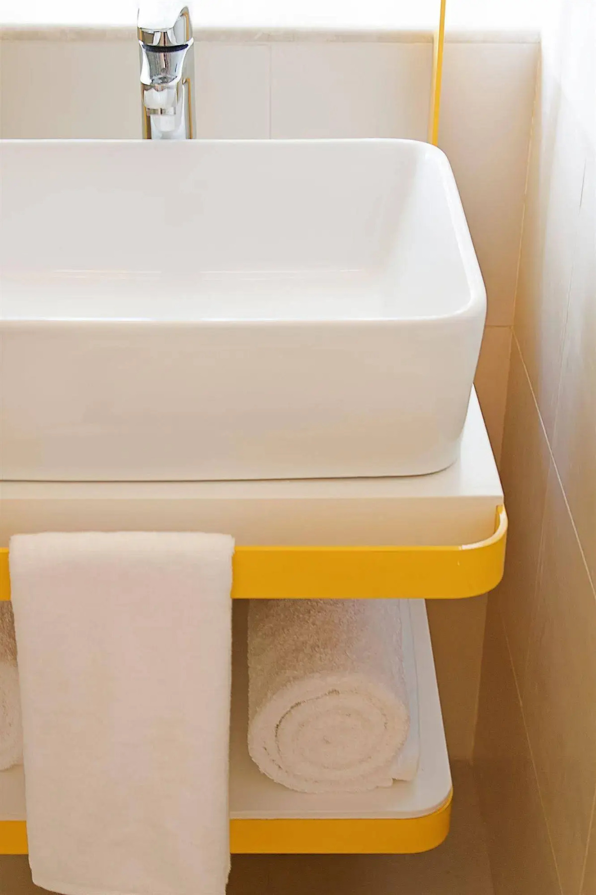 Bloomrooms @ New Delhi Railway Station