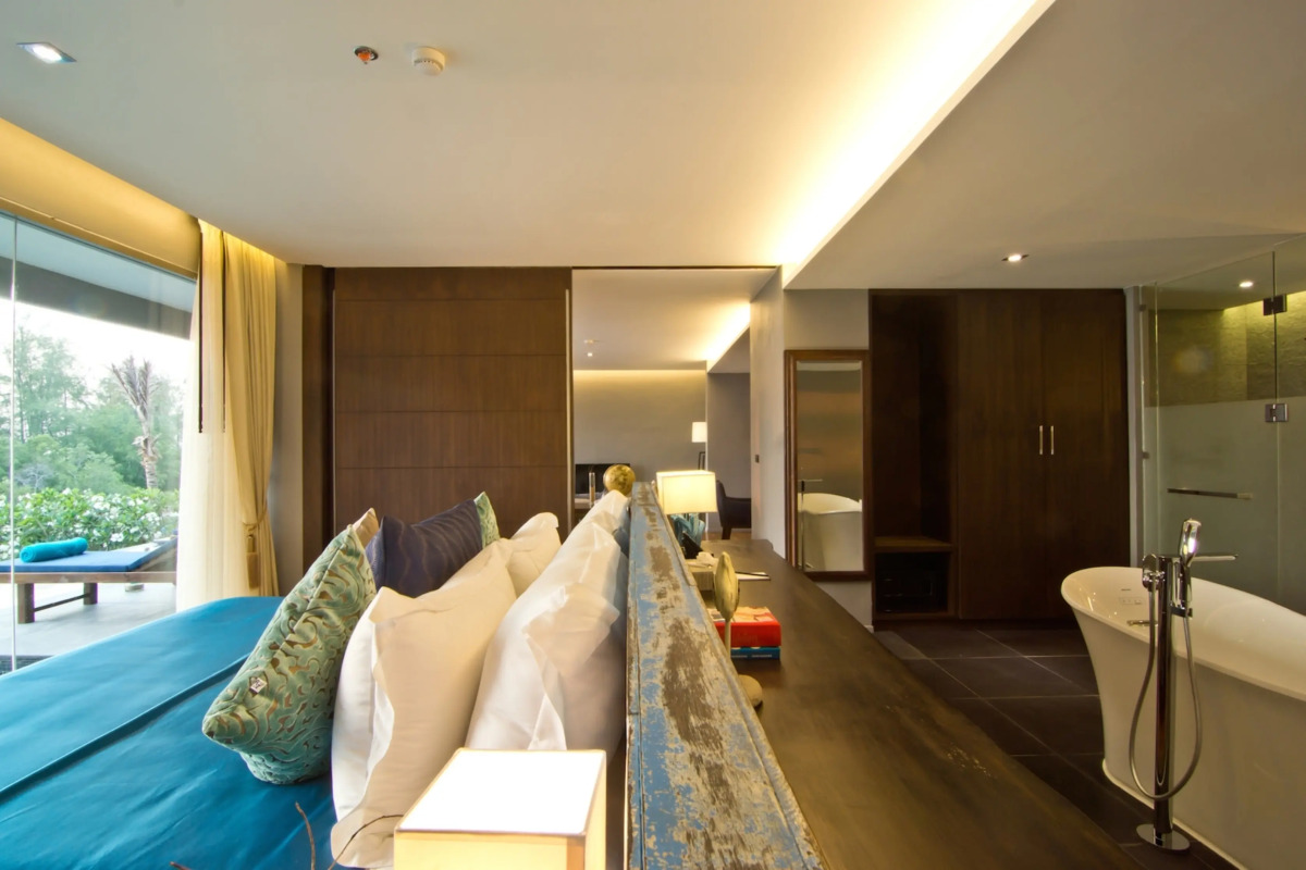 Le Coral Beach Resort and Cafe