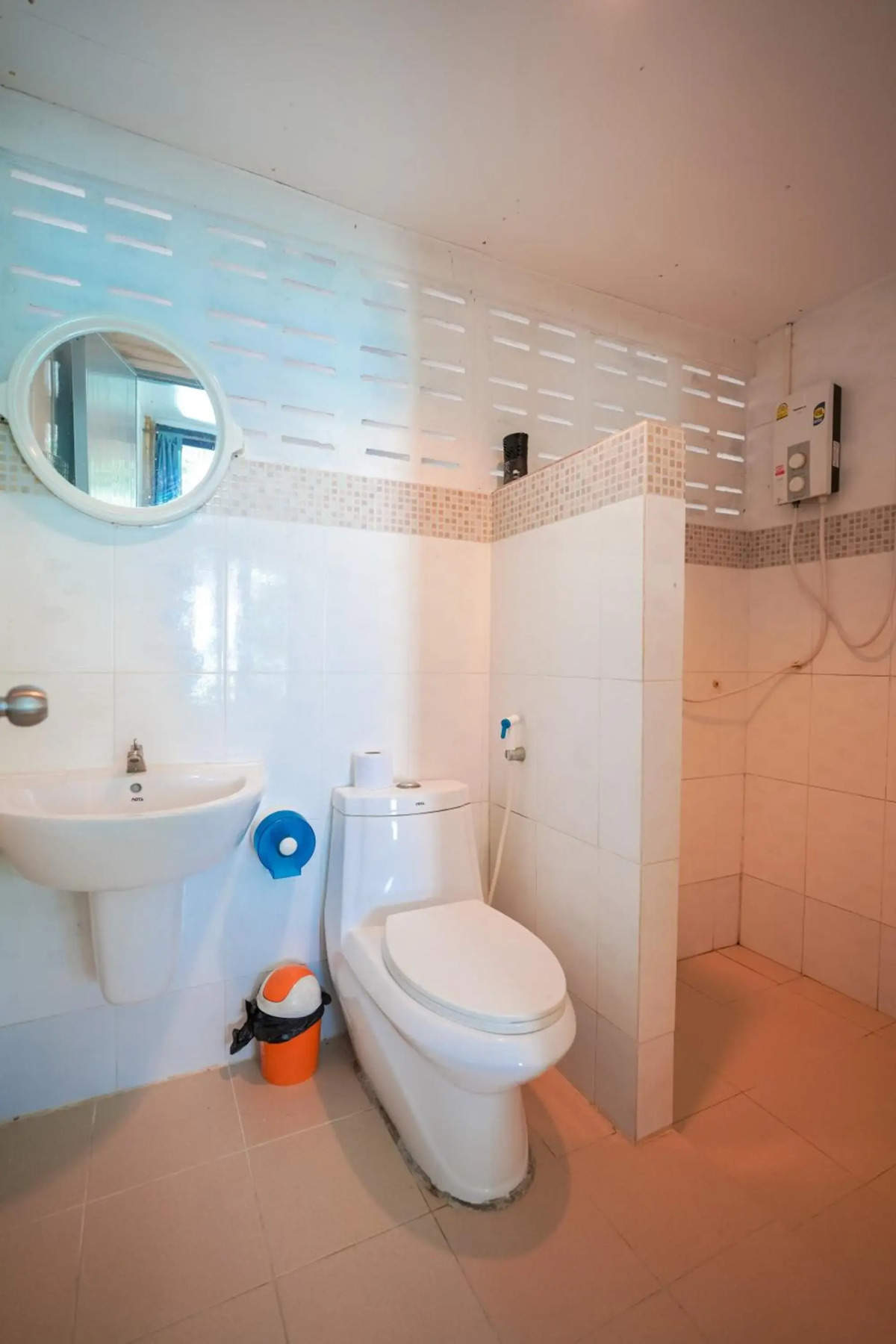 Phi Phi Cozy Seafront Resort