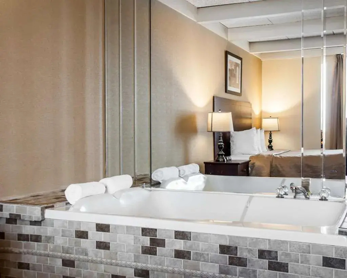 Quality Inn Buffalo Airport