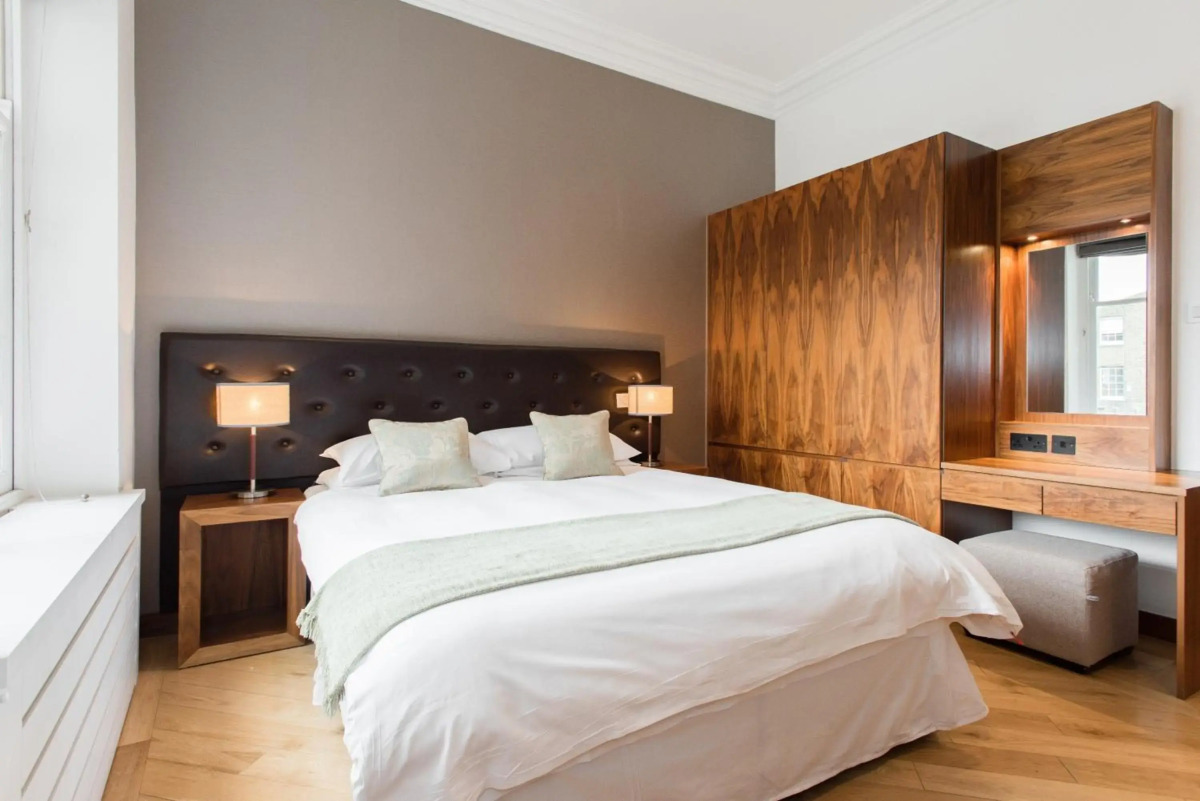 Park Regis Lotus Hotel