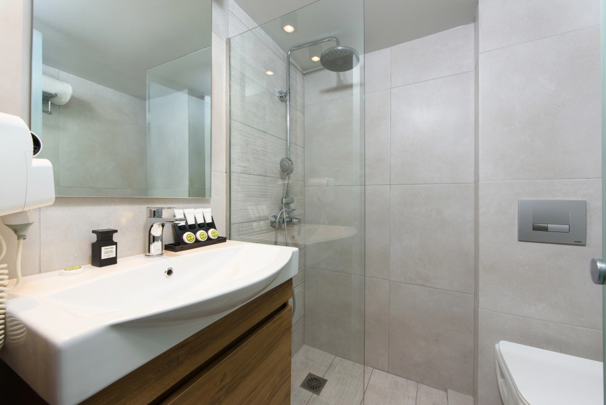 The Royal Grand Hotel