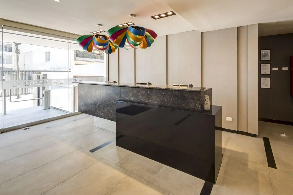 Arawi Miraflores Express