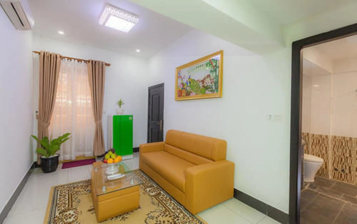 Seventh Heaven Hotel and High Bar