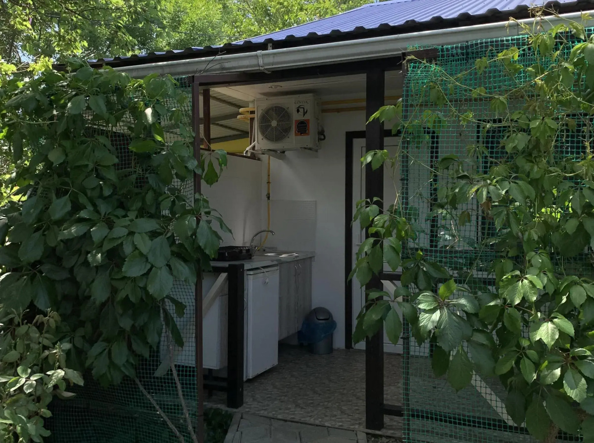 Азов Холидей