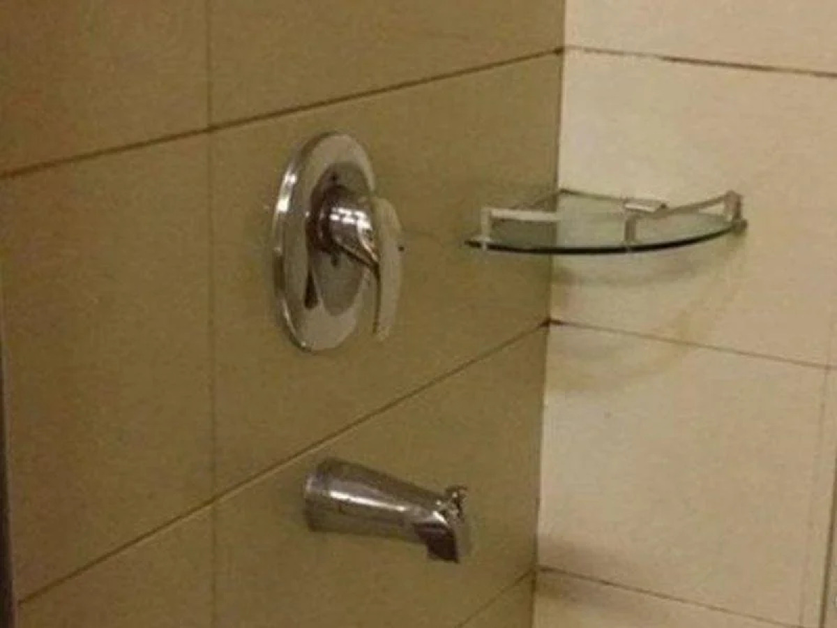 Ji Hotel (Shanghai Lujiabang Road Metro Station)