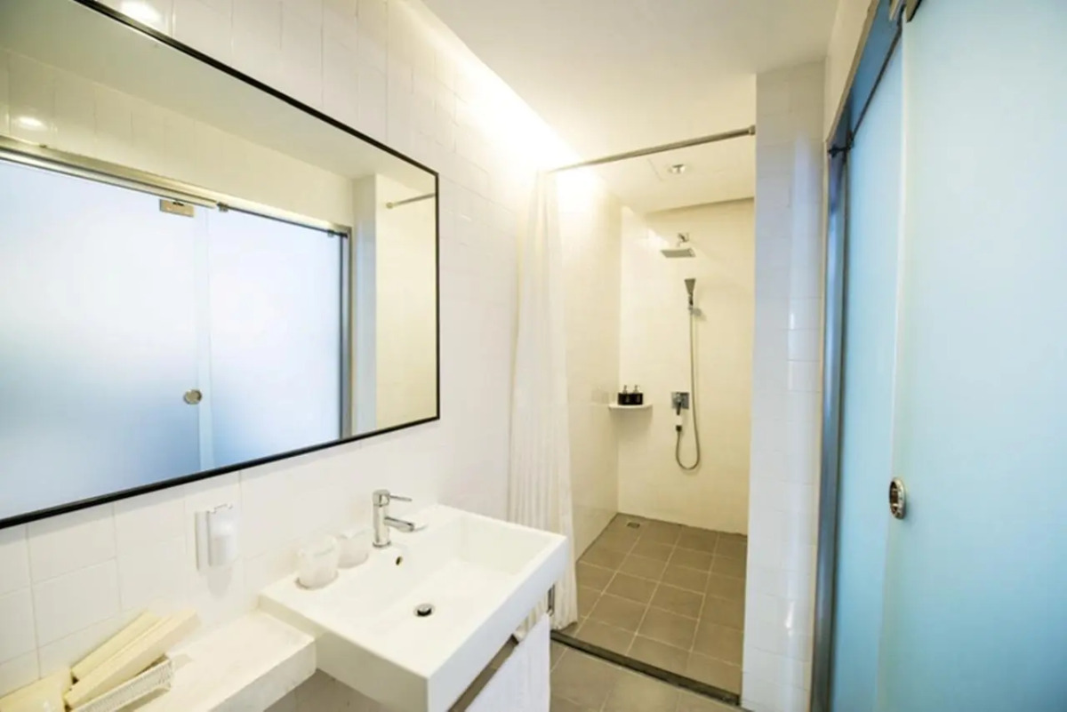 The Alcove Library Hotel