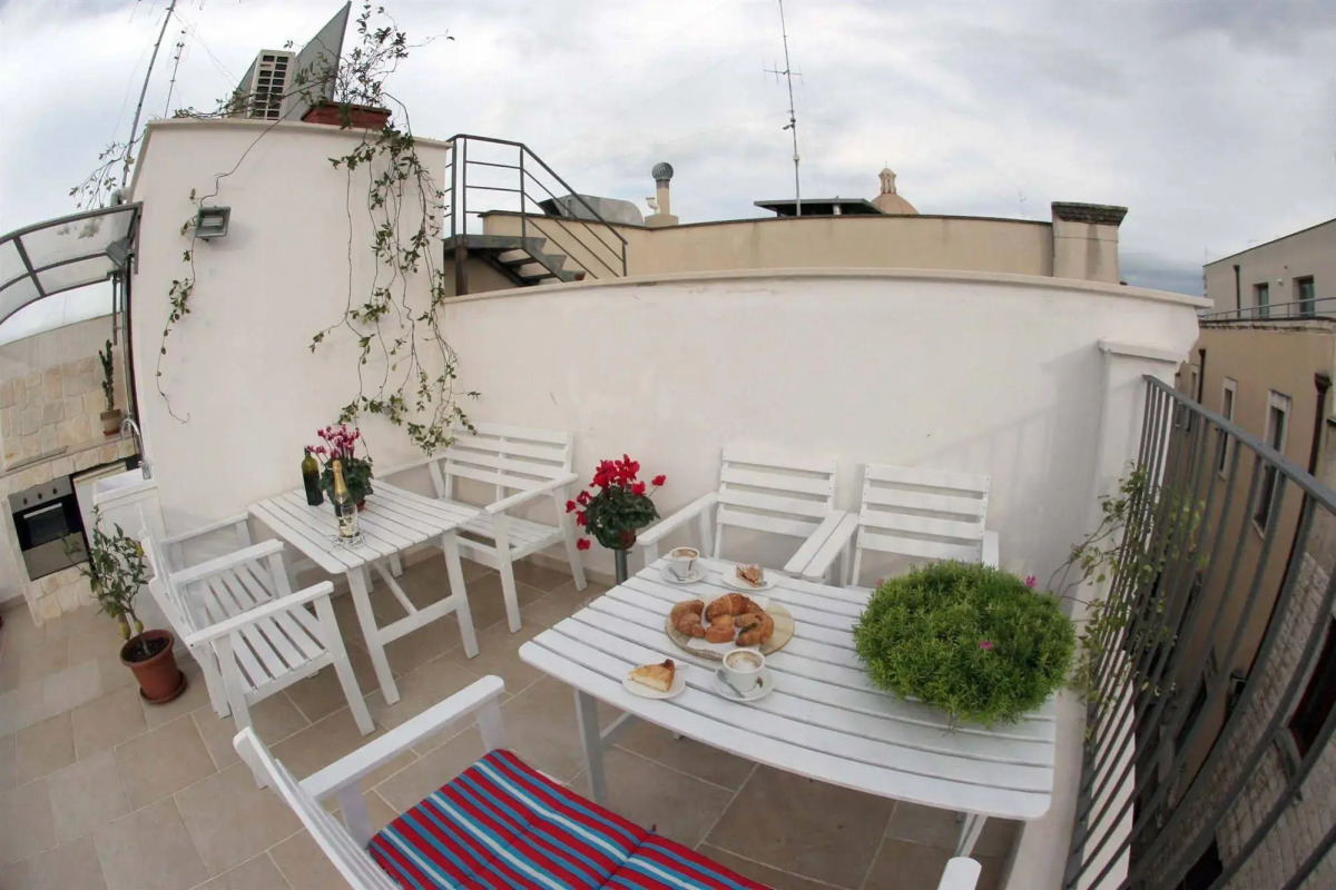 Saint Nicholas Plaza