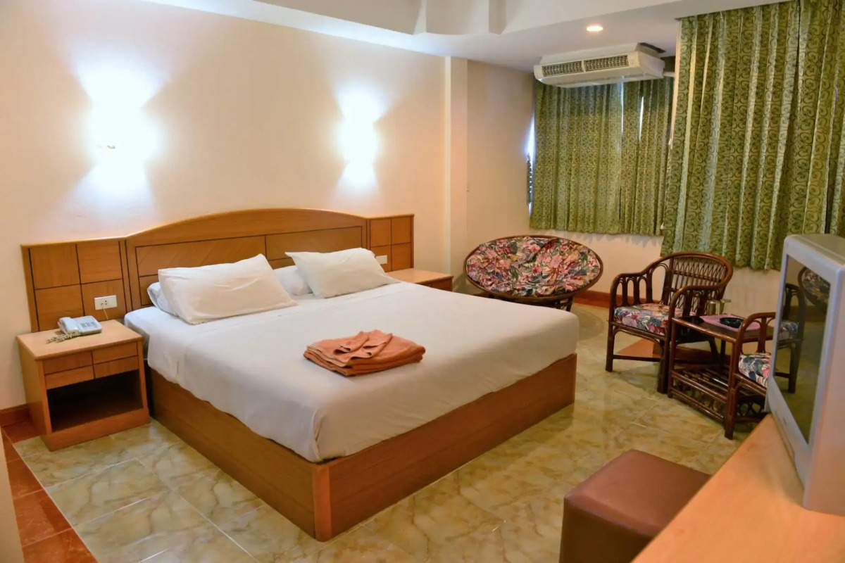 P72 Hotel Walking Street Pattaya