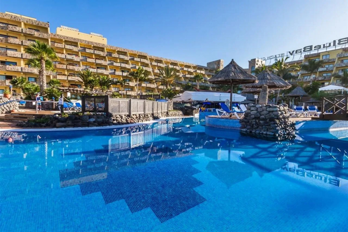 Апарт-отель BlueBay Beach Club