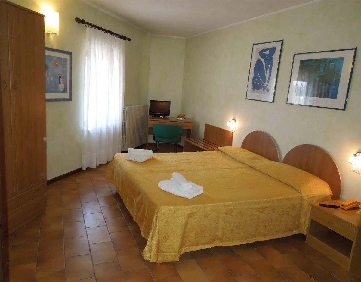 Bike Hotel Touring Gardone Riviera & Wellness