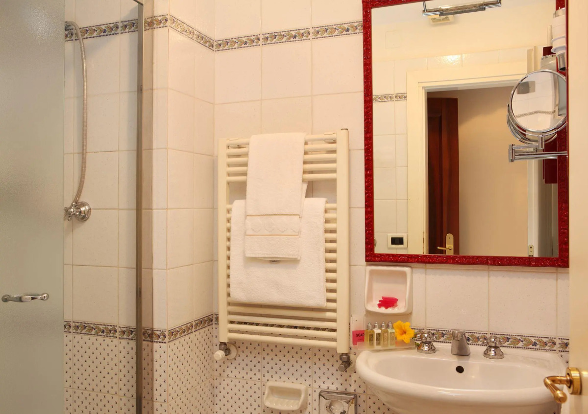 Pensione Accademia - Villa Maravege