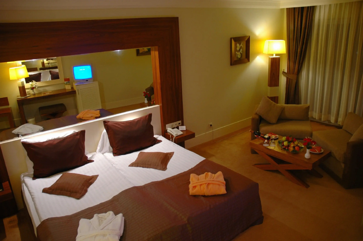 Курорт Meder Resort Hotel