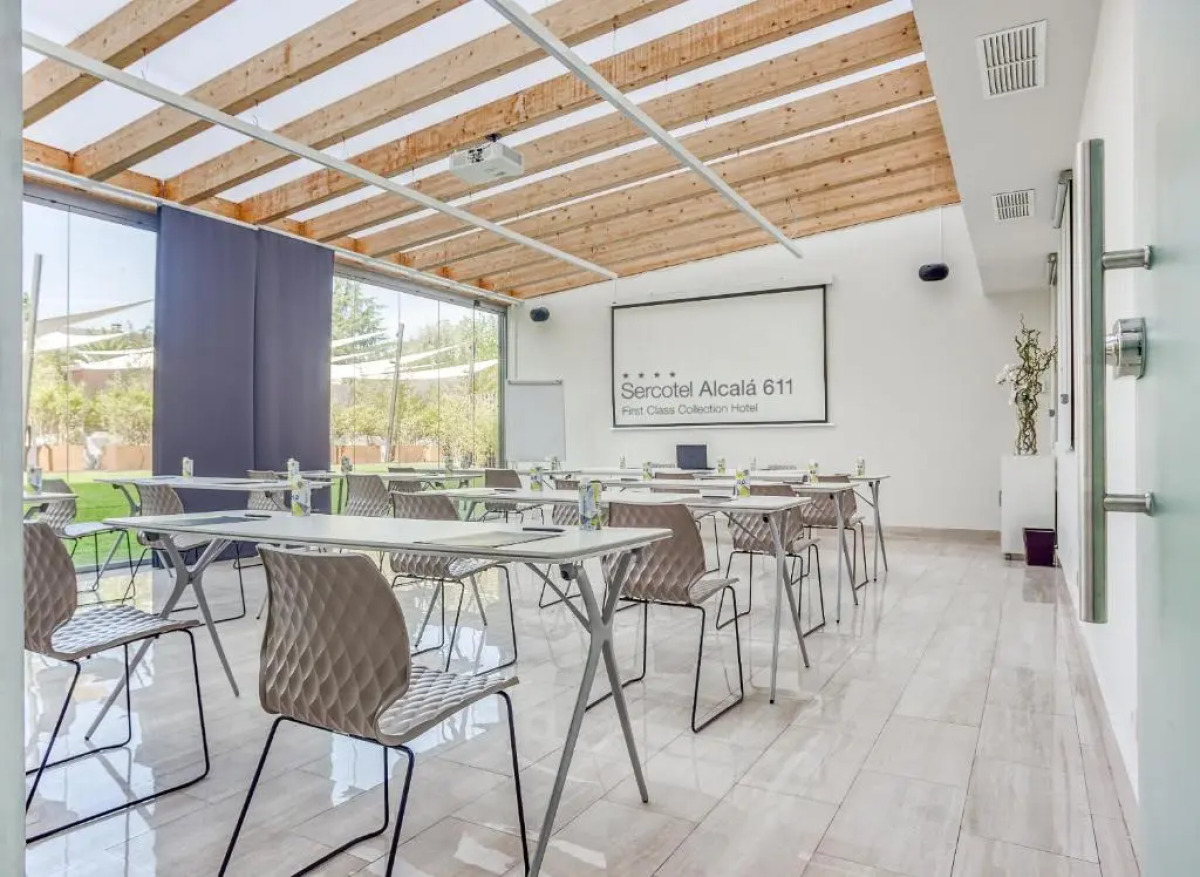 Отель Sercotel Alcalá 611