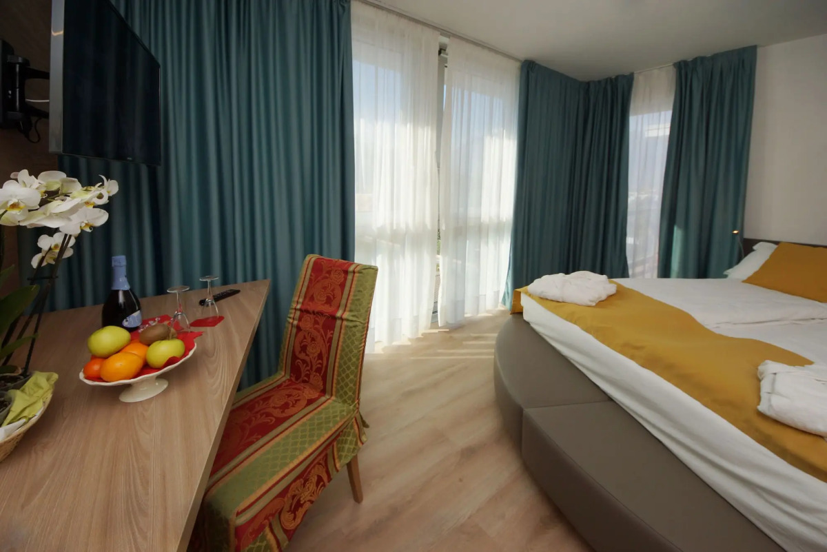 Ambassador Suite Hotel