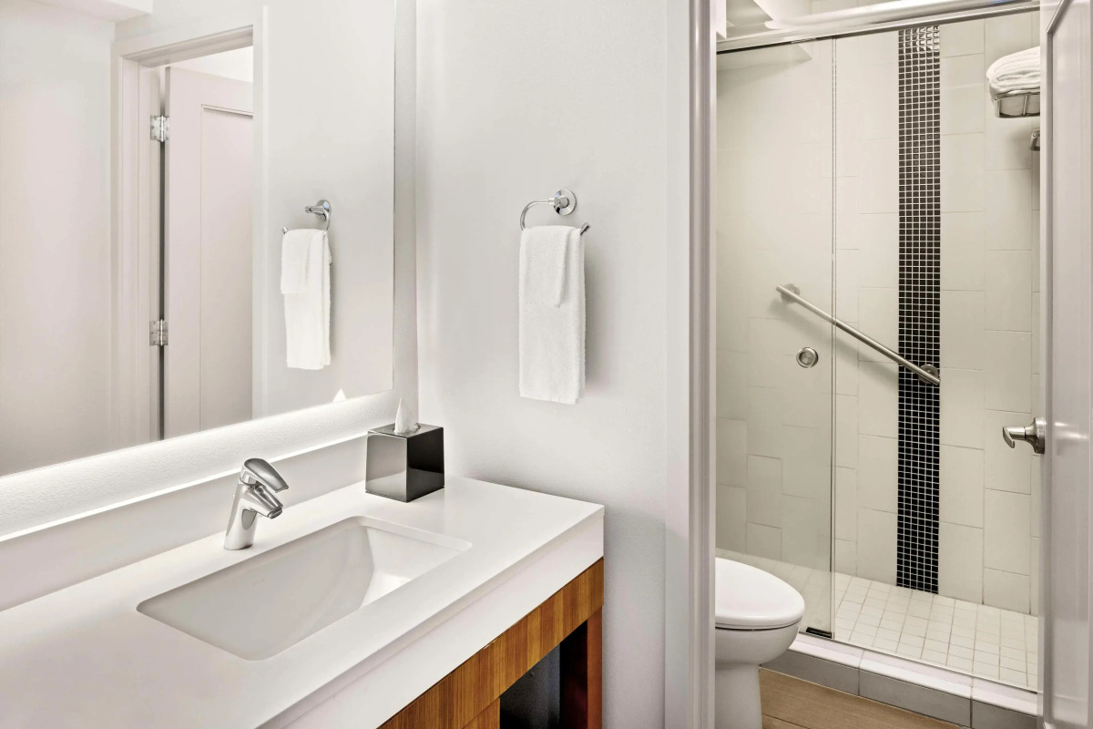 Hyatt Place Waikiki Beach