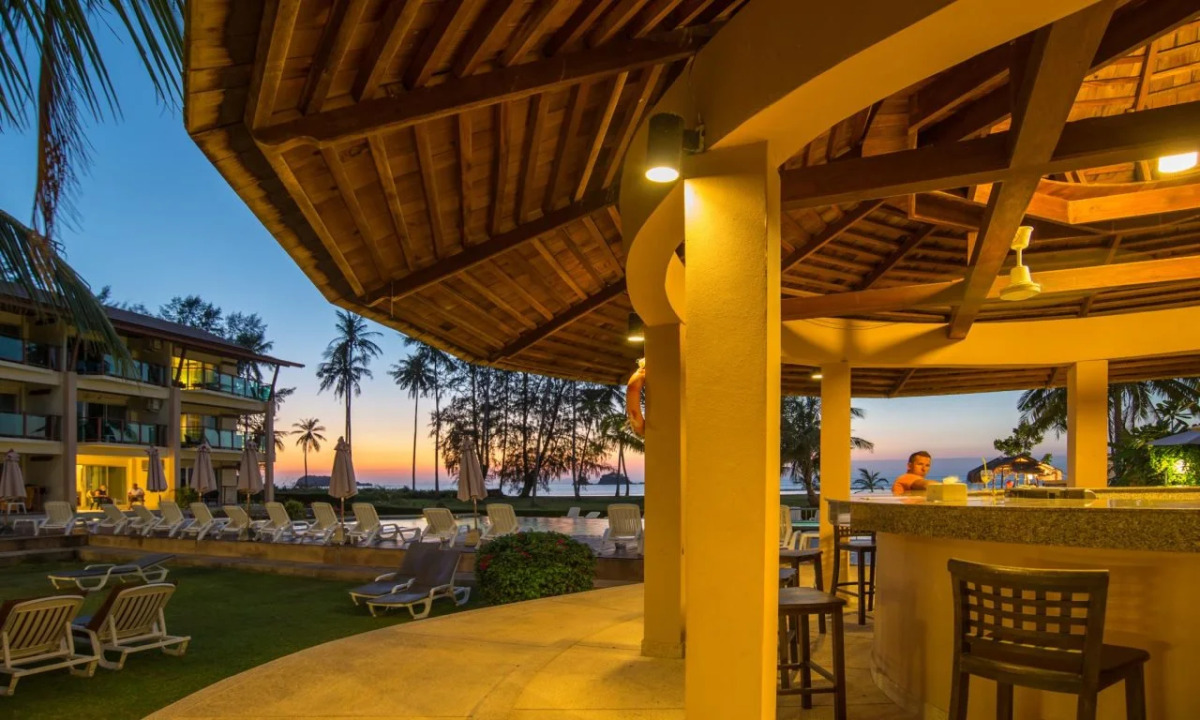 Lanta Pura Beach Resort