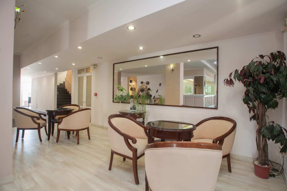 Отель Alexandros 