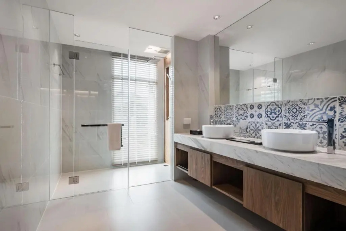 Ramada Plaza by Wyndham Chao Fah