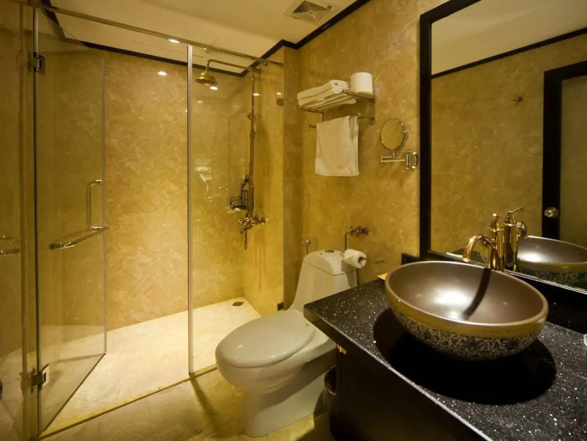 Lavender Central Hotel & Spa