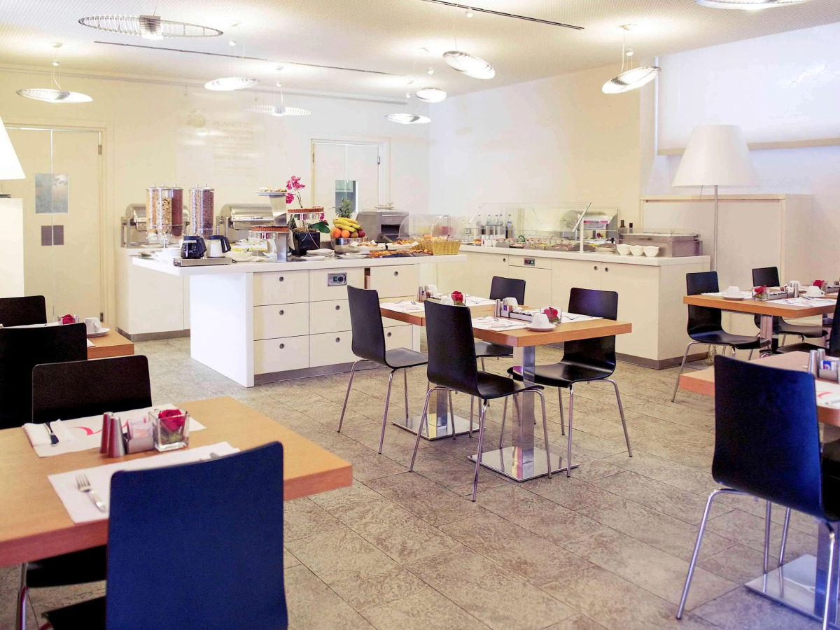 Отель Mercure Milano Solari