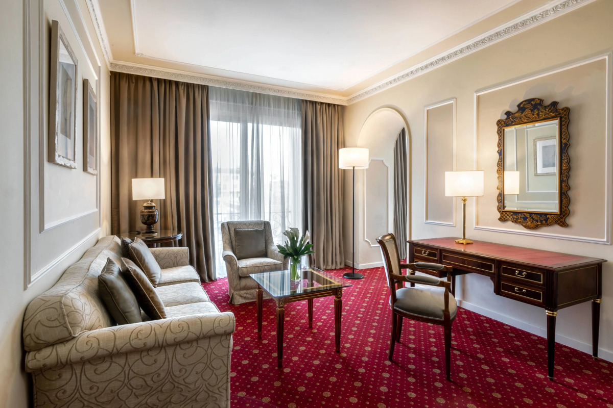 Sina Villa Medici, Autograph Collection