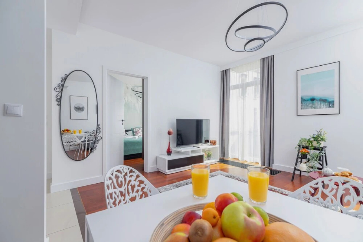 Apartment Lobzowska Cracow by Renters