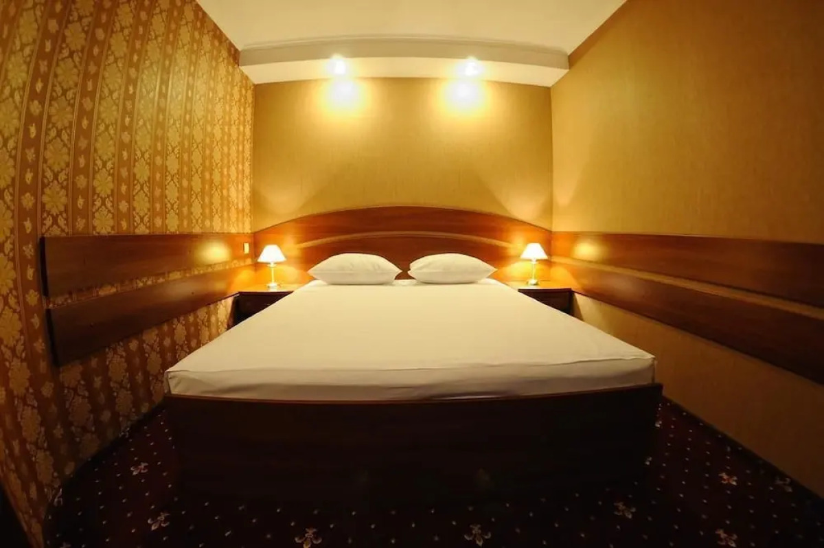 Гостиница «Мир» в Ровно