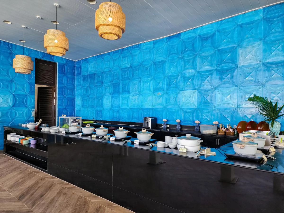 Отель Bandara On Sea