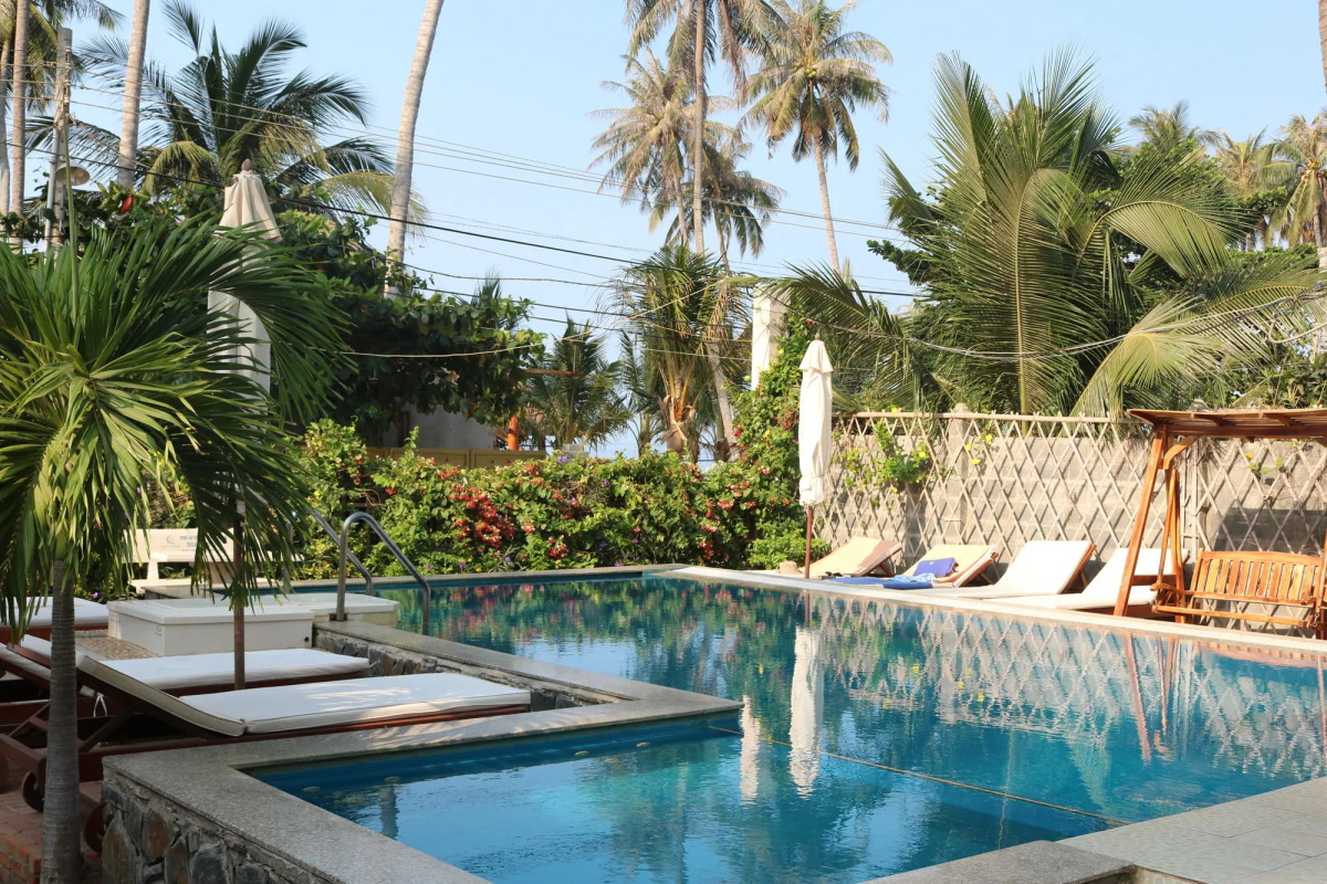 Sunrise Village Hotel