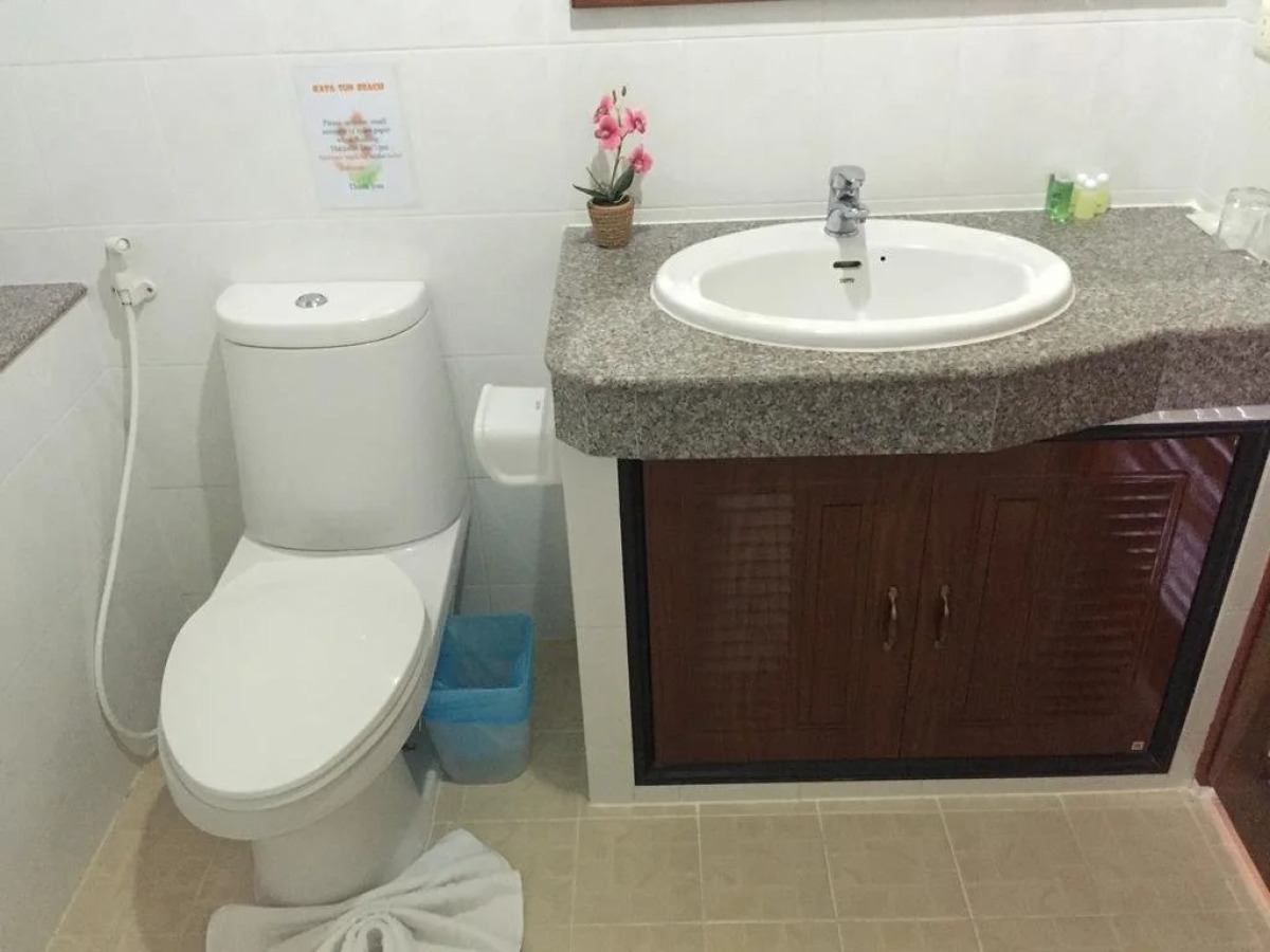 Kata Sun Beach Hotel