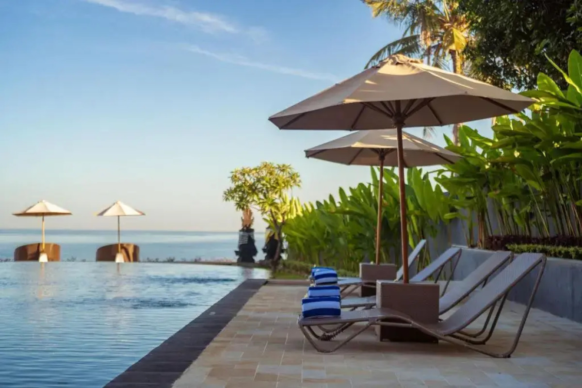 Lovina Beach Club & Resort