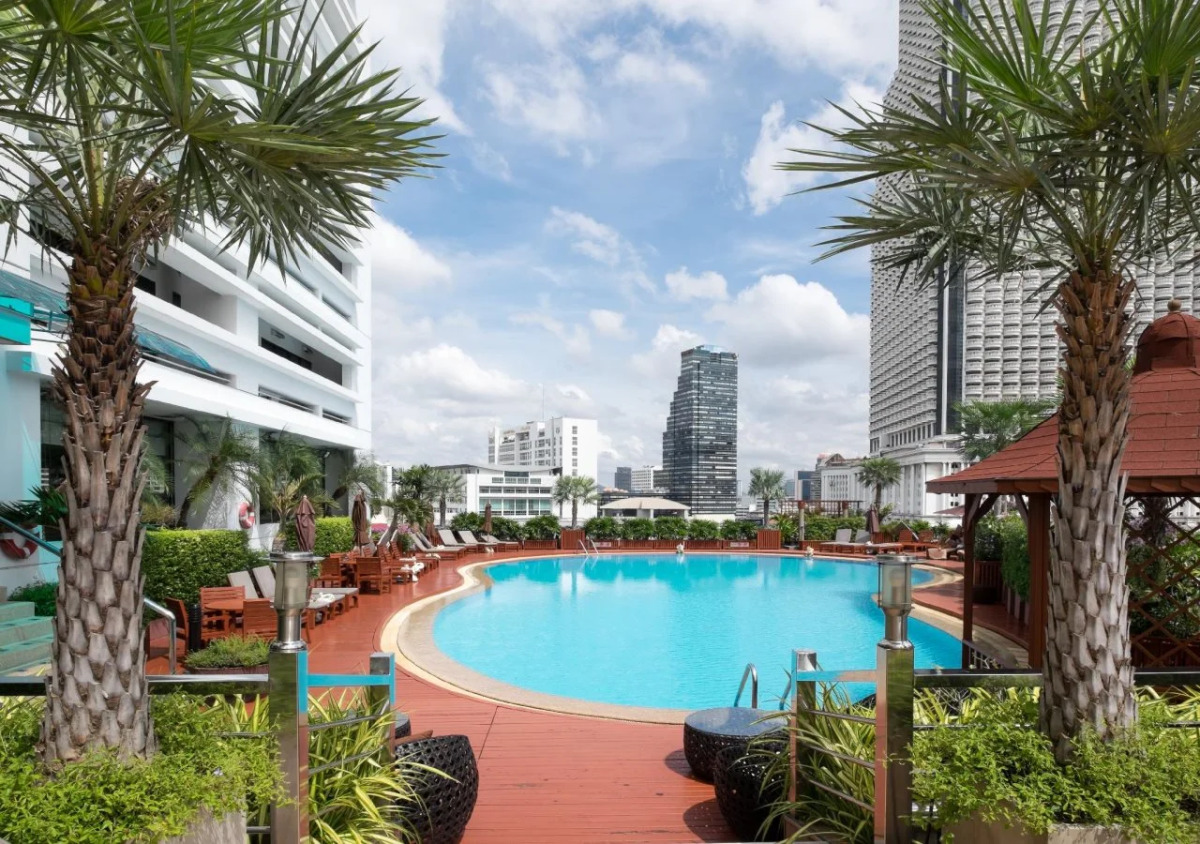 Отель Centre Point Silom